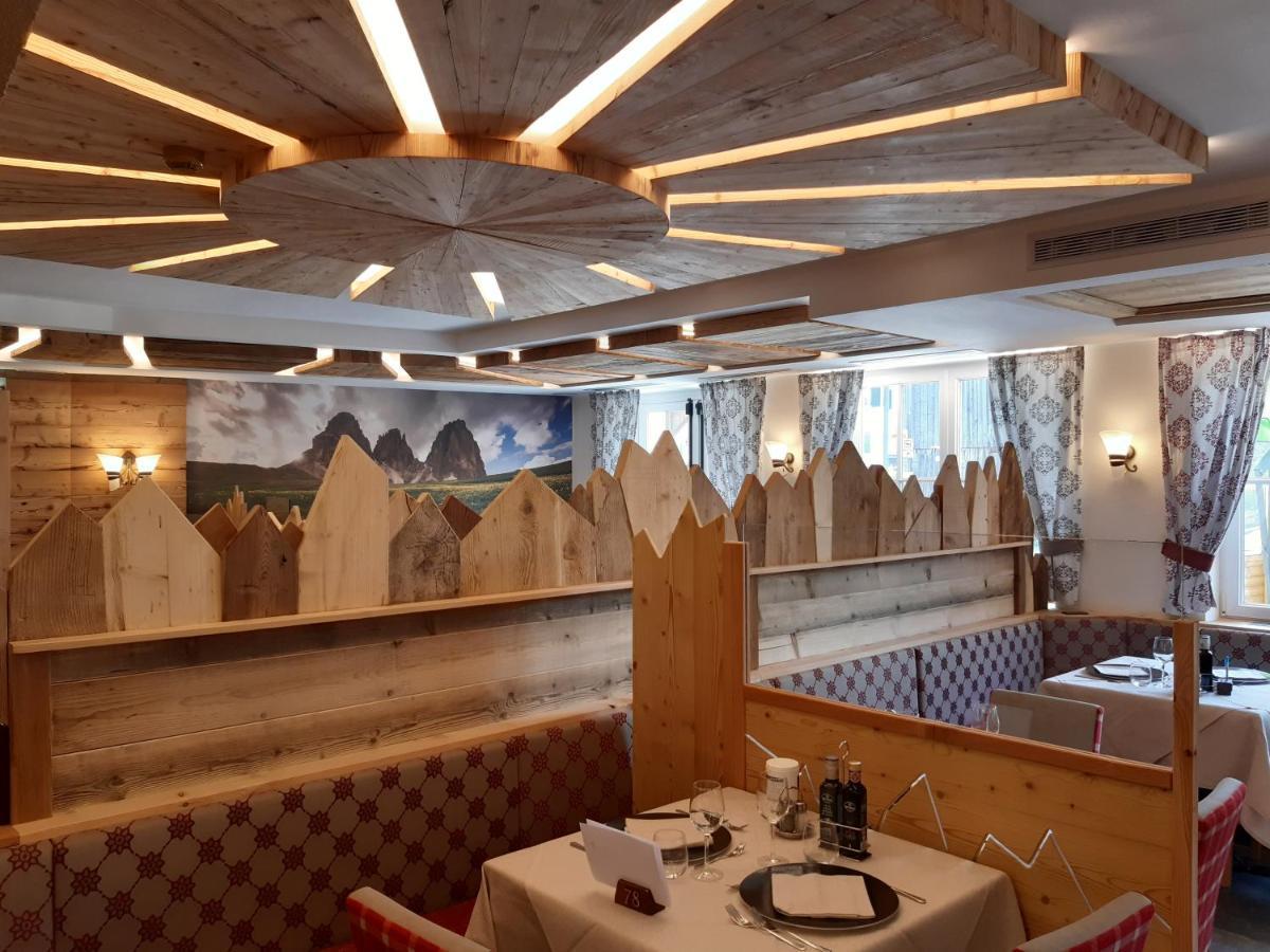 Hotel El Pilon Pozza di Fassa Esterno foto