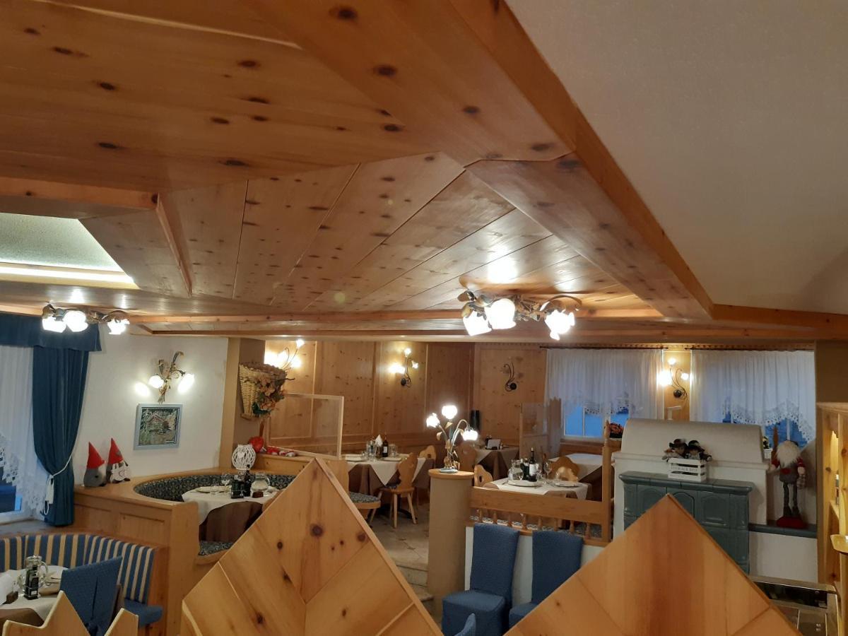 Hotel El Pilon Pozza di Fassa Esterno foto