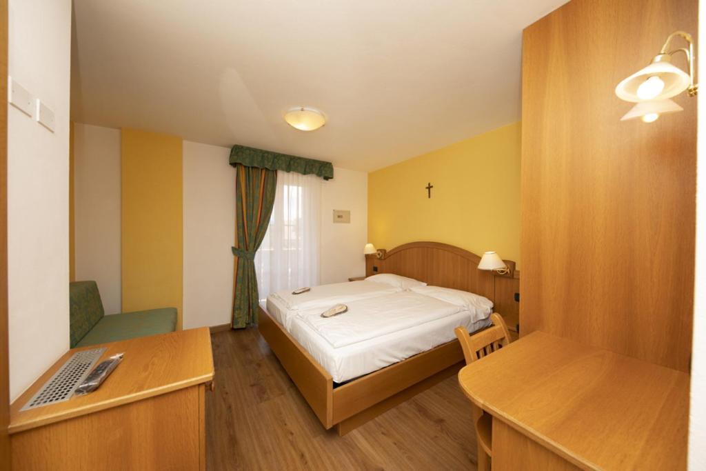 Hotel El Pilon Pozza di Fassa Esterno foto